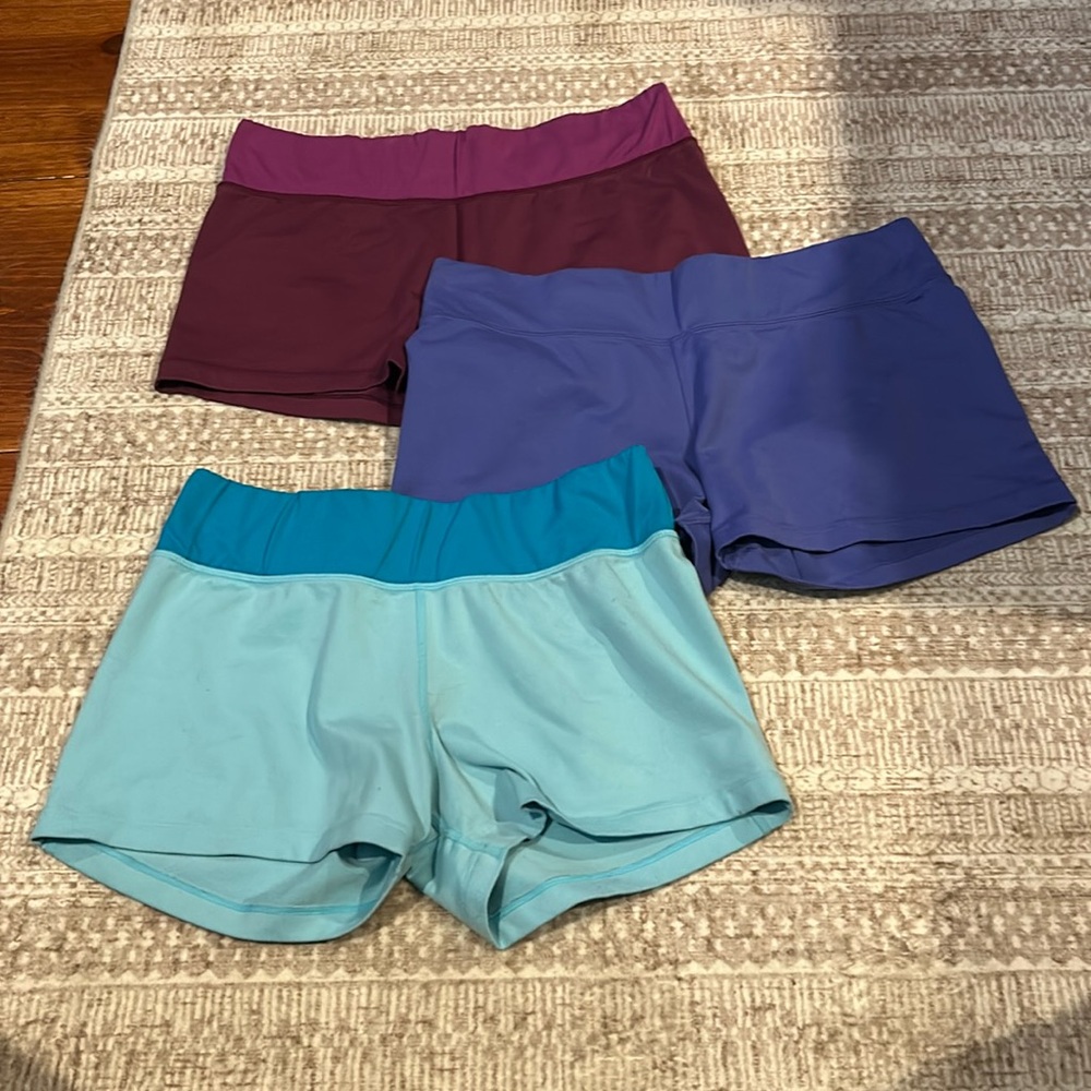 Set of three Yoga shorts multi color